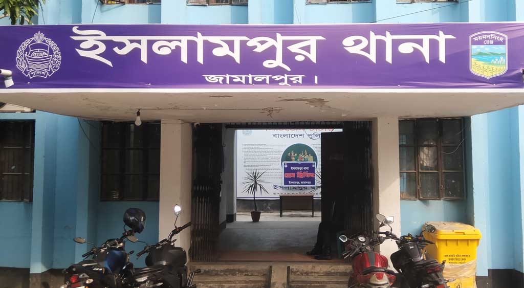 ‘কিল-ঘুষি দিয়ে’ সাবেক মেম্বারের ধান বেচা টাকা ছিনতাই
