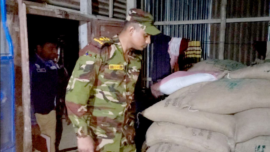 জামালপুরে সরকারি বরাদ্দের ৬০৩ বস্তা চাল জব্দ