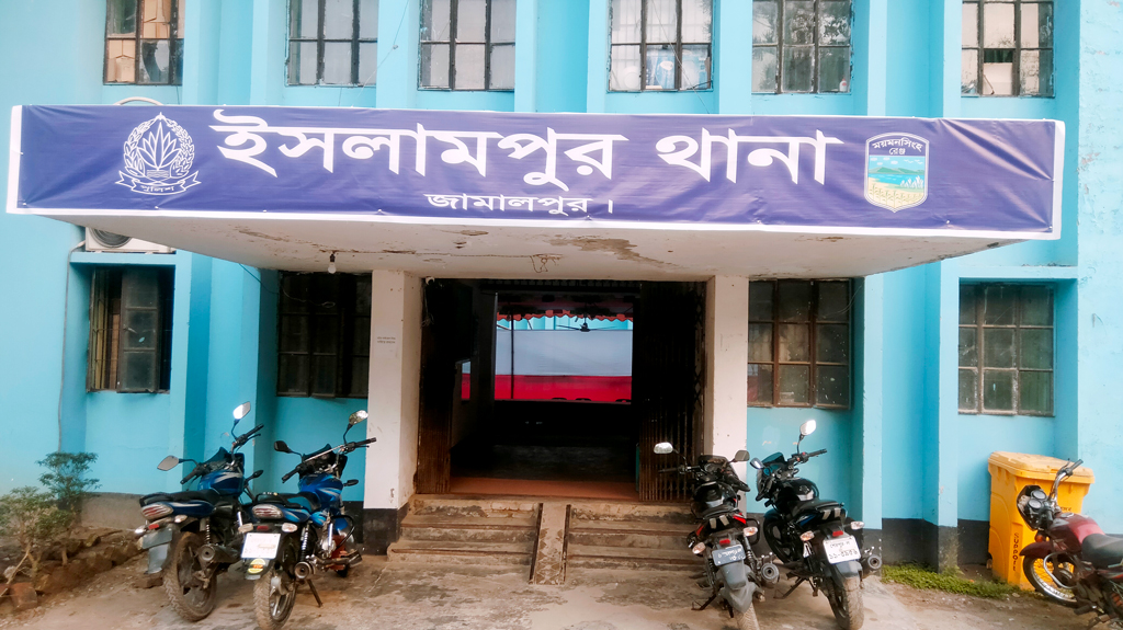 ঈদের পর বিদেশ যাওয়া হলো না মিলনের, পেট্রল কিনতে বেরিয়ে প্রাণ গেল সড়কে