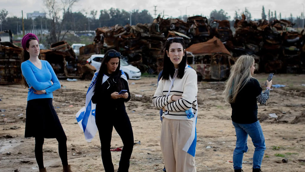 যুদ্ধাপরাধ ঢাকতে ভাড়াটে প্রোপাগান্ডা নেটওয়ার্ক, টাকা না পেয়ে ইসরায়েল সরকারের বিরুদ্ধে ইনফ্লুয়েন্সারদের মামলা