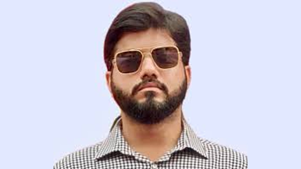 তাদের ফাঁসির দড়ি হাতে নিয়ে বসে আছি: ইশরাক