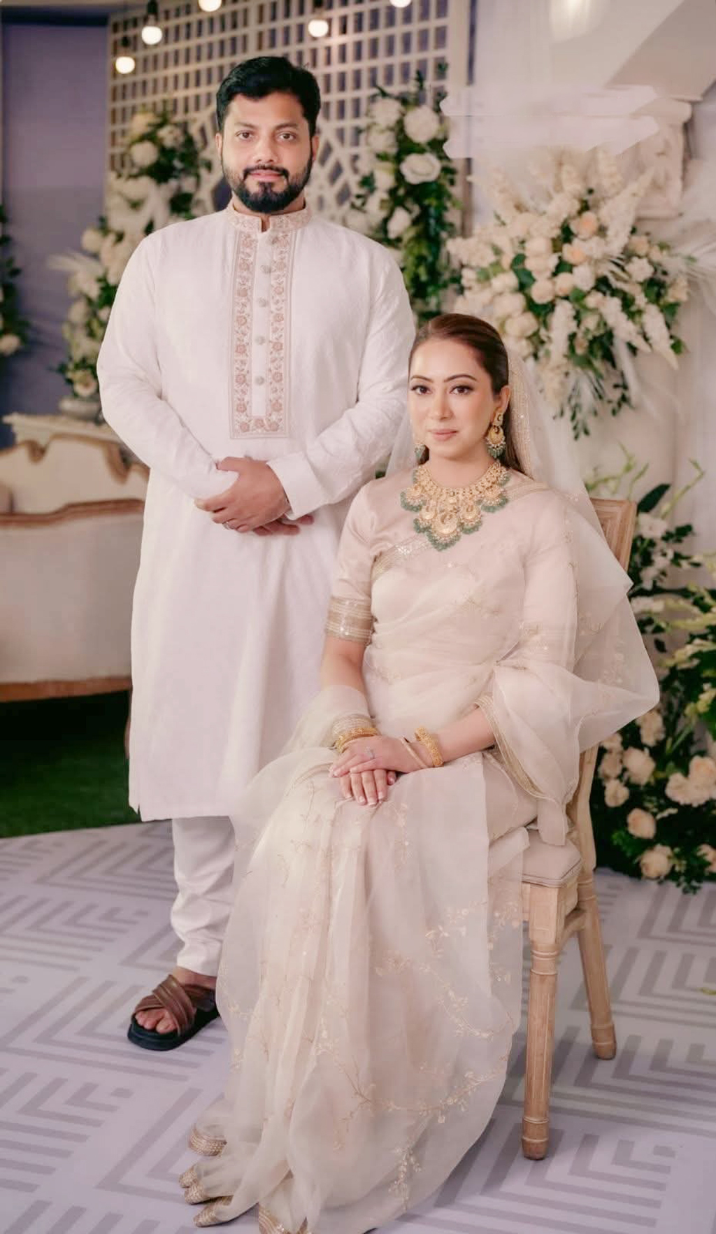 বিয়ের আংটি পরলেন ইশরাক