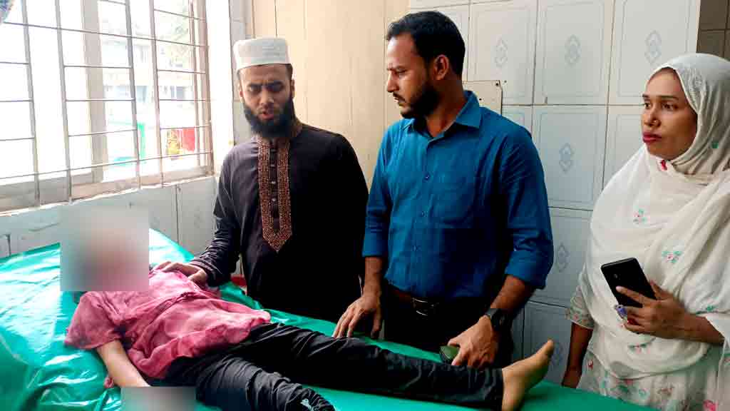 ঝাড়ফুঁক নয়, সময়মতো হাসপাতালে নেওয়ায় বাঁচল সাপে কাটা শিশু
