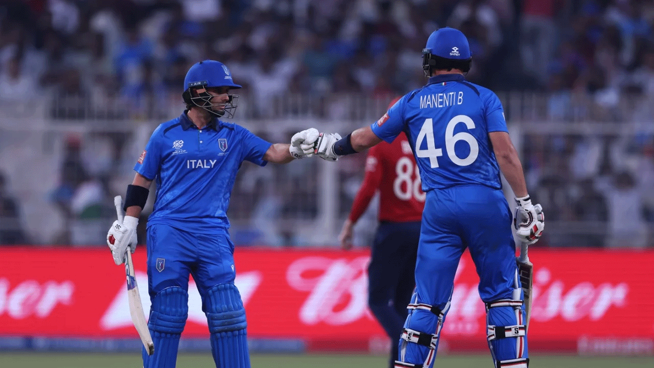 ইংল্যান্ডকে কাঁপিয়ে তবেই হারল ইতালি