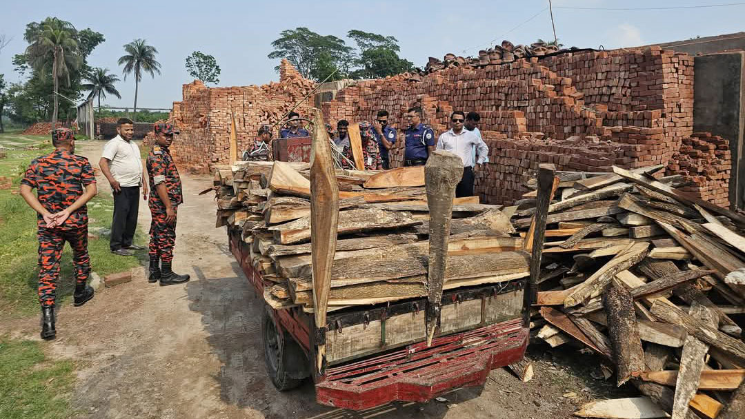 ভোলায় ইটভাটার মালিককে লাখ টাকা জরিমানা ভ্রাম্যমাণ আদালতের