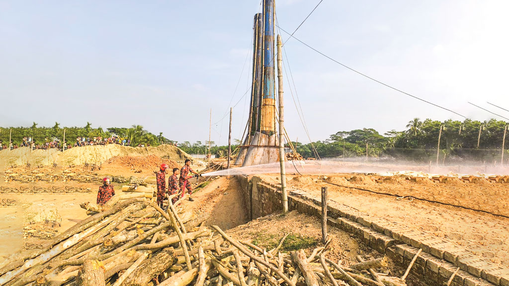 বরিশালে শতাধিক ভাটায় পুড়ছে গাছ