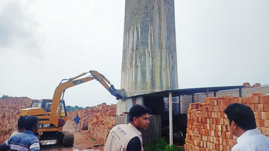 সেই ইটভাটা বন্ধ, লাখ টাকা জরিমানা