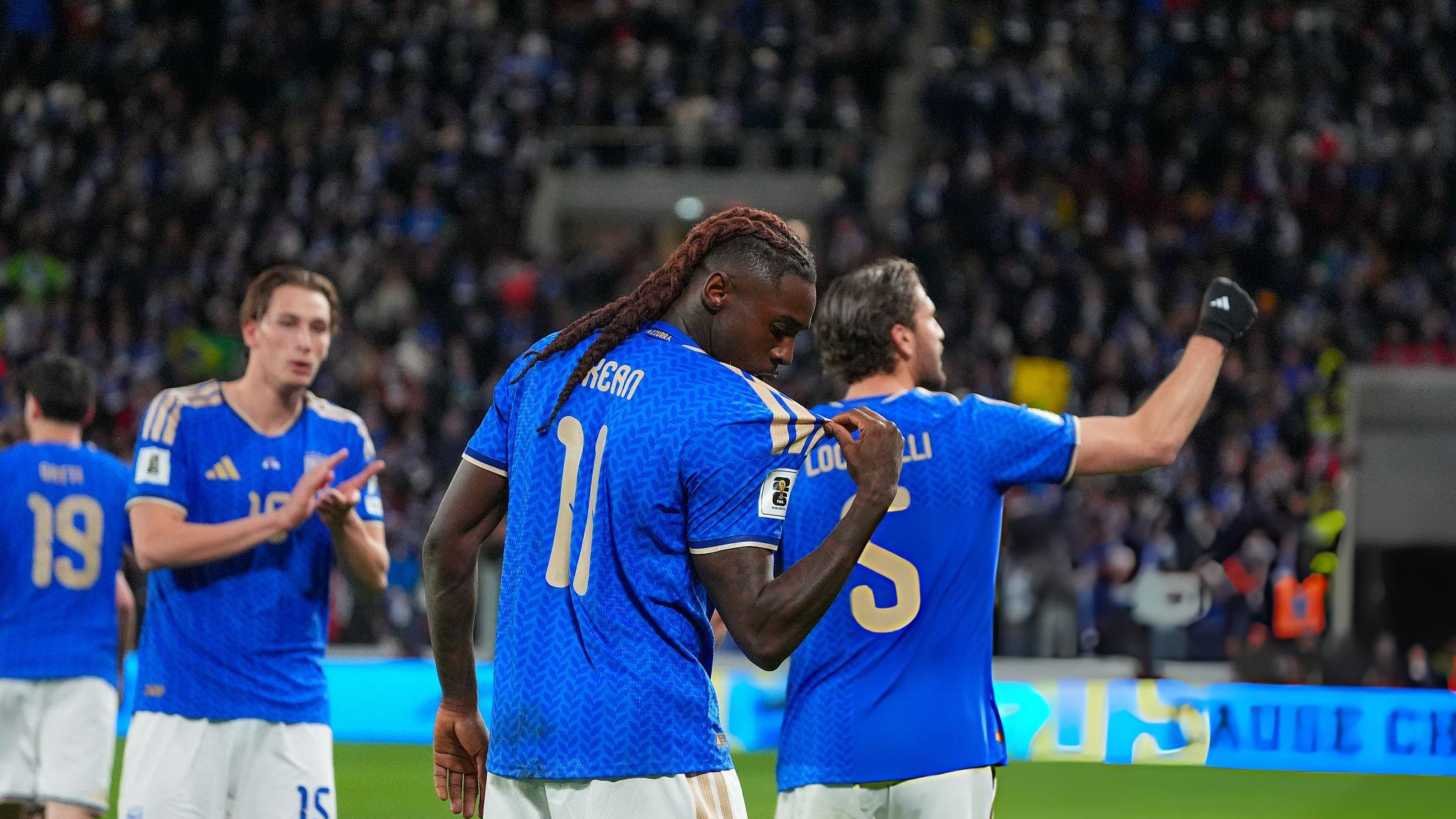 ১২ বছর পর বিশ্বকাপ খেলার আরও কাছে ইতালি