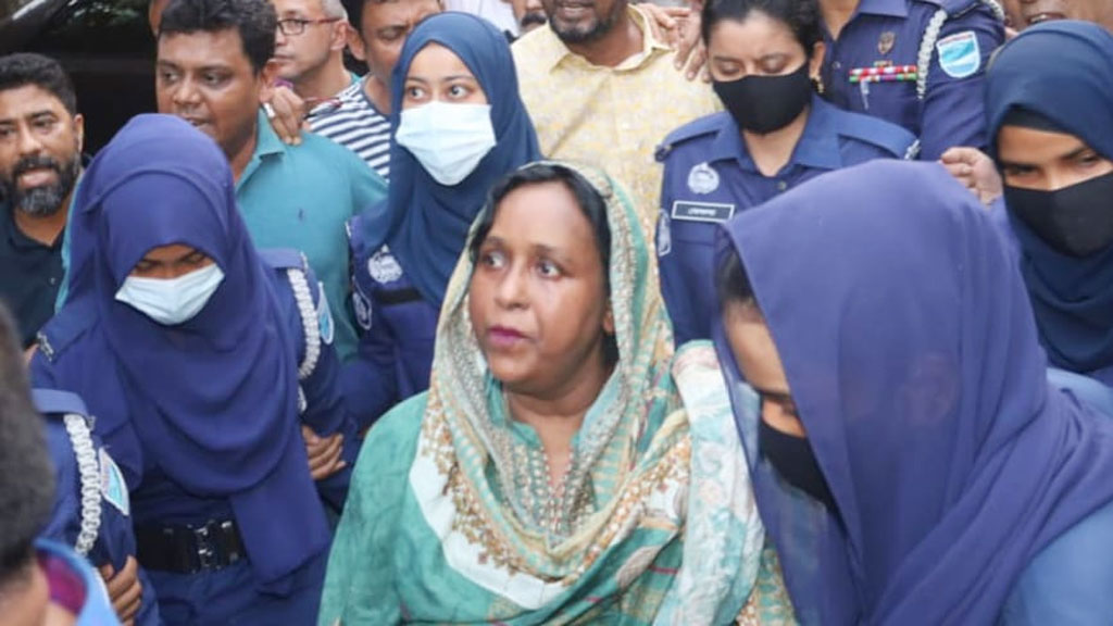 হত্যা মামলায় কারাগারে পাঠানো হয়েছে সাবেক মেয়র আইভীকে
