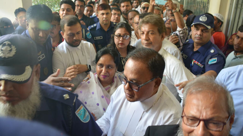 নারায়ণগঞ্জে তুহিন হত্যা মামলায় আদালতে হাজির সাবেক মেয়র আইভী, জামিন মঞ্জুর
