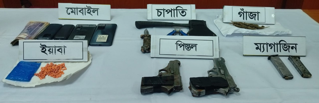 দক্ষিণ কেরানীগঞ্জে বিদেশি পিস্তল, গুলি, ইয়াবাসহ গ্রেপ্তার ৪