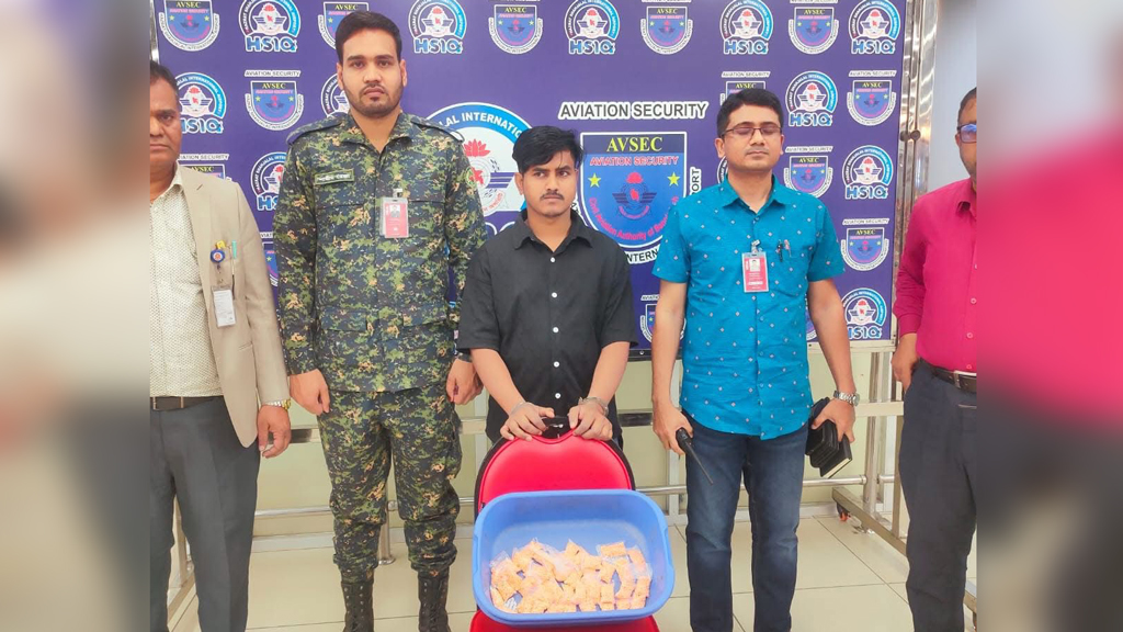 ৪ হাজার ৩৬৪টি ইয়াবা নিয়ে সৌদি আরব যাচ্ছিলেন সাইদুল, বিমানবন্দরে আটক