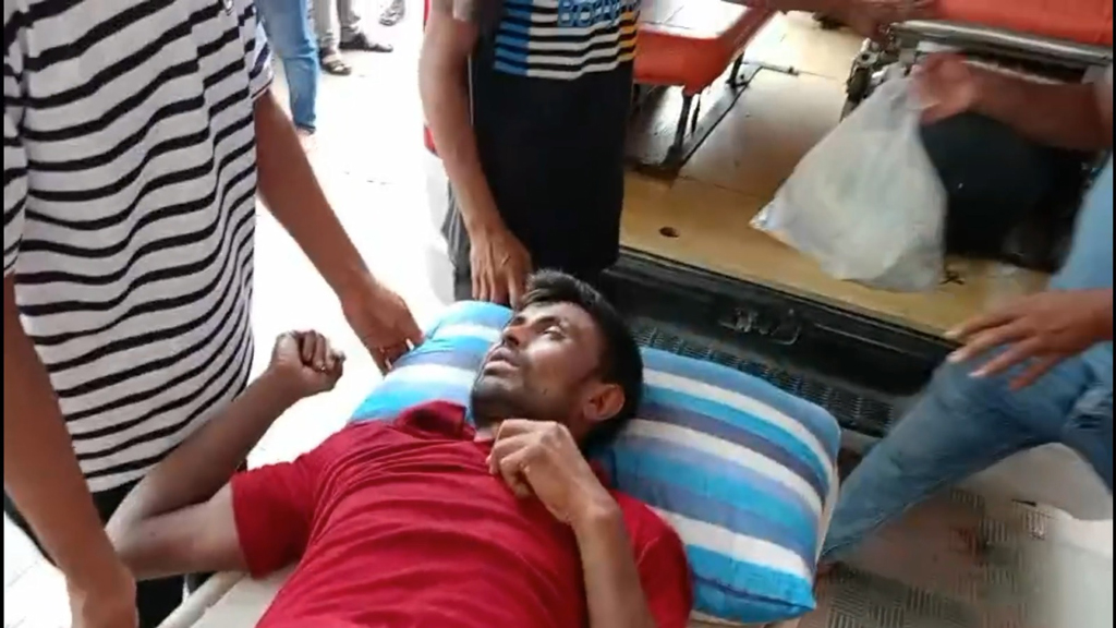 গ্রেপ্তারের ভয়ে ইয়াবা গিলে ফেললো যুবক, গুরুতর অসুস্থ অবস্থায় ঢাকায় প্রেরণ