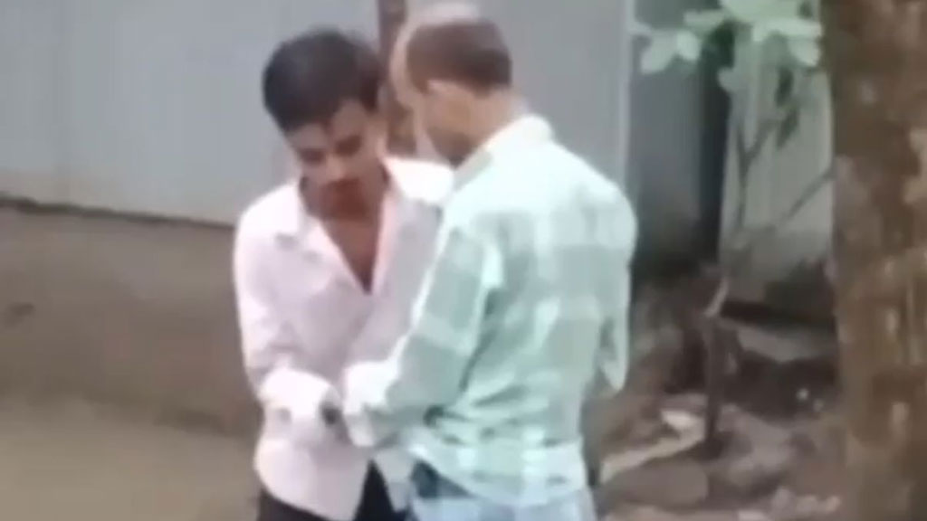 মাদক বিক্রির ভিডিও পোস্টের জেরে কিশোরগঞ্জে তরুণকে মারধর