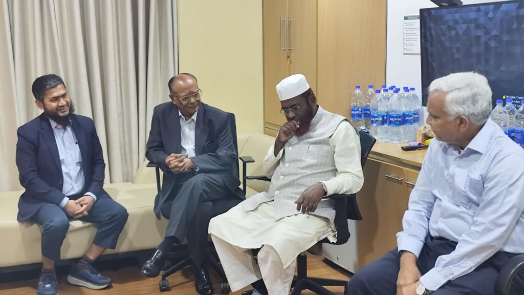 খালেদা জিয়াকে দেখতে হাসপাতালে জামায়াত সেক্রেটারি