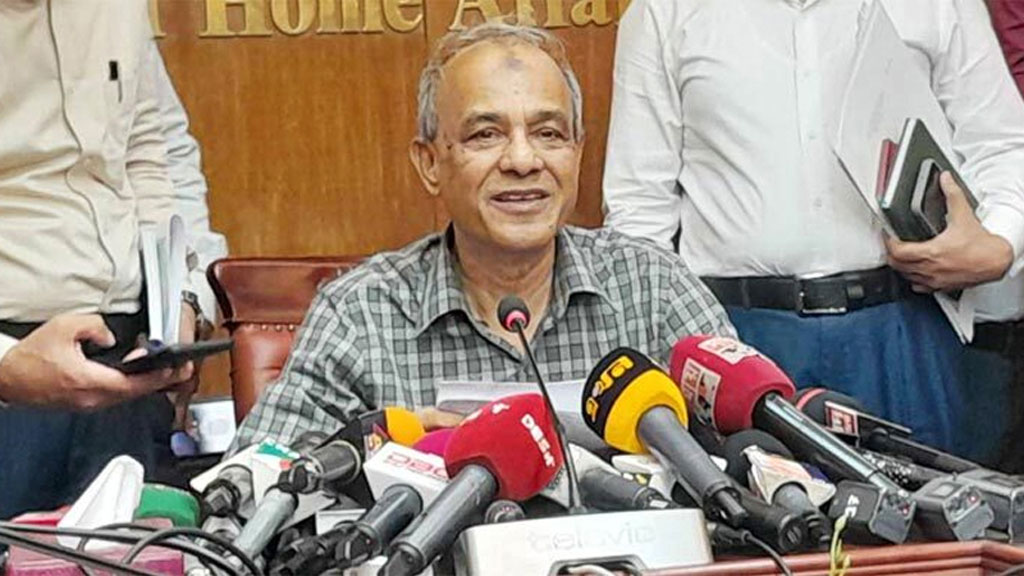 নির্বাচনী পরিবেশ শুধু আইনশৃঙ্খলা বাহিনীর ওপর নির্ভর করে না: স্বরাষ্ট্র উপদেষ্টা