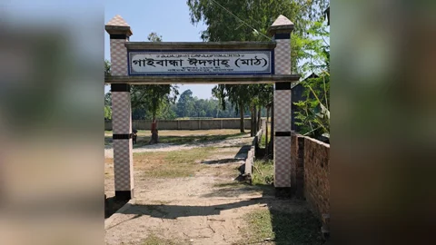 ইসলামপুরে মেয়াদ শেষের চার মাস পরও শুরু হয়নি ঈদগাহ সড়কের কাজ