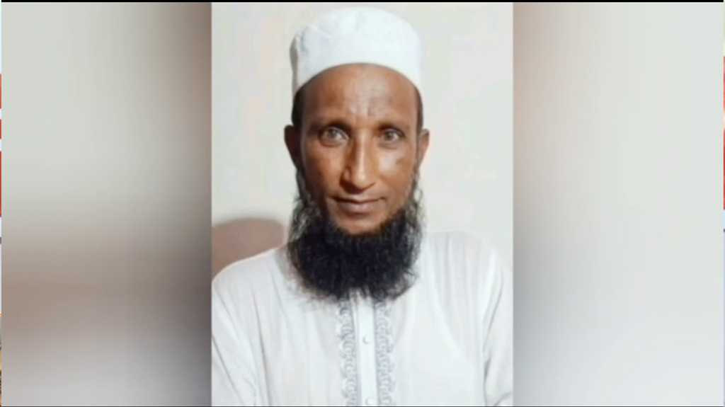 শিক্ষার্থীর সঙ্গে অফিস সহকারীর অশ্লীল ভিডিও ভাইরাল, সাময়িক বরখাস্ত