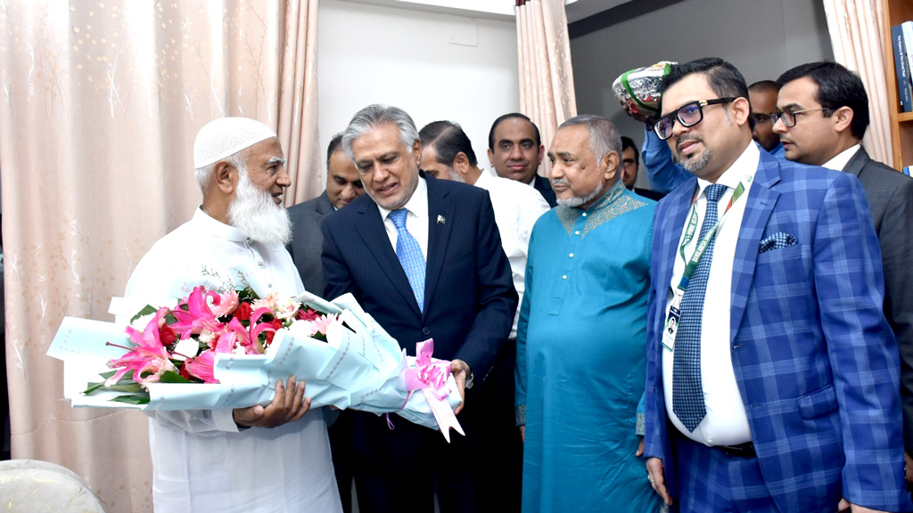 জামায়াত আমিরের সঙ্গে পাকিস্তান পররাষ্ট্রমন্ত্রীর সাক্ষাৎ
