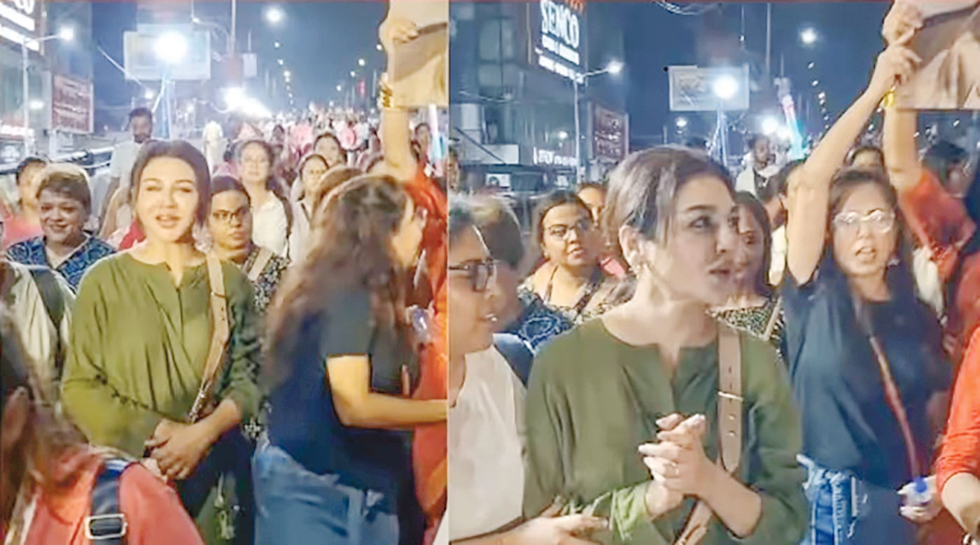 ভারতের স্বাধীনতা দিবস উপলক্ষে কলকাতায় নারীদের পদযাত্রায় জয়া