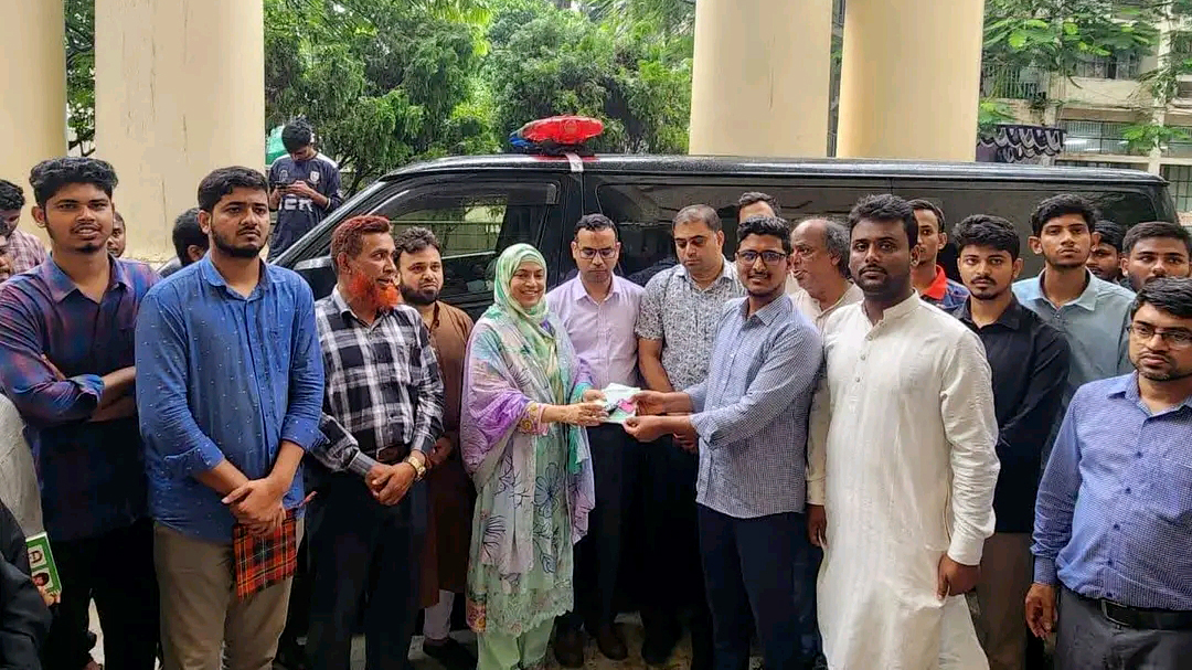 জবি শিক্ষার্থীদের জন্য জকসুর অ্যাম্বুলেন্স উপহার
