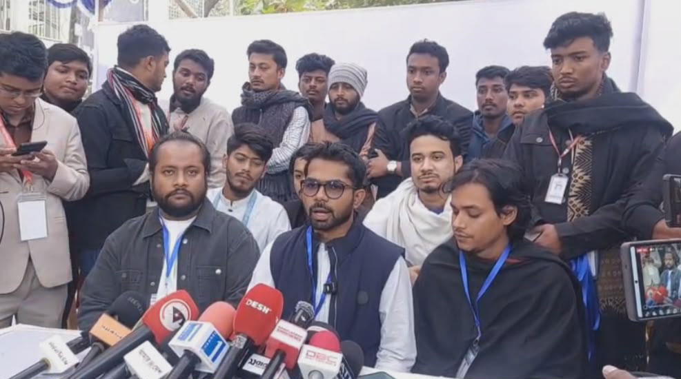 ব্যালট নম্বরের টোকেন নিয়ে বুথে প্রবেশের অভিযোগ ছাত্রদল-সমর্থিত প্যানেলের ‎