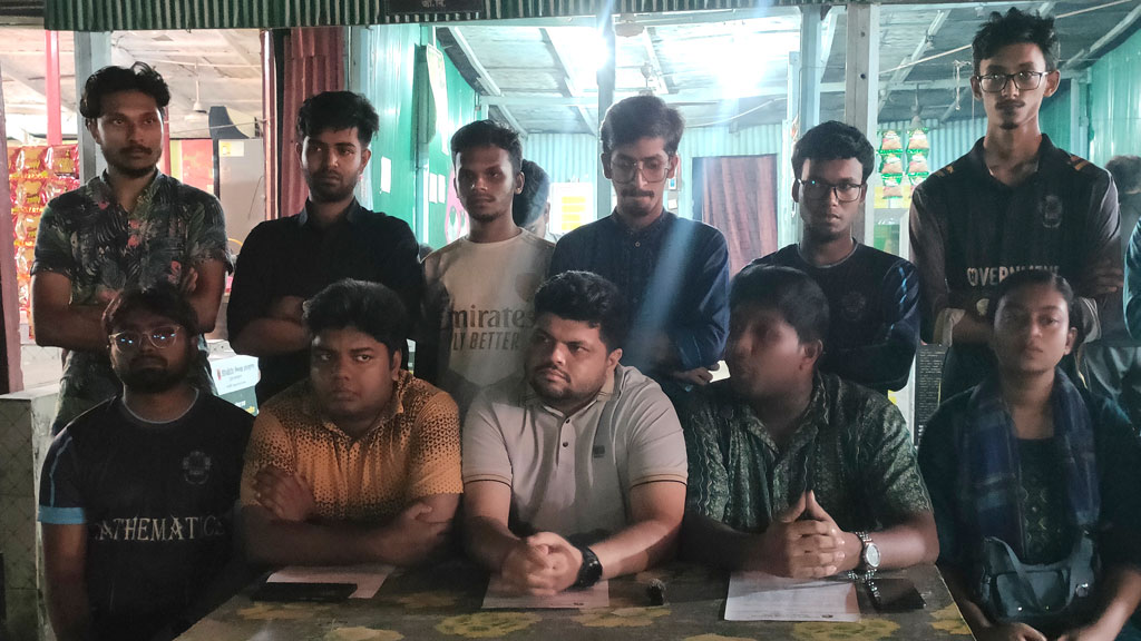 জাবিতে ছাত্রদলের হল কমিটি ঘোষণা, বাগছাসের উদ্বেগ প্রকাশ
