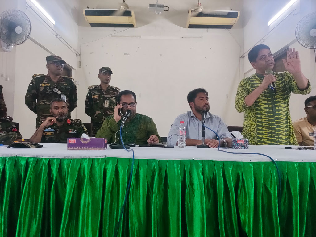 মারধরের ঘটনায় জাবি শিক্ষার্থীদের ৫ দাবি মেনে নিল সেনাবাহিনী