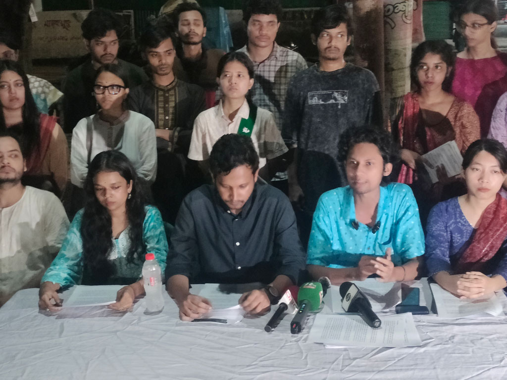জাকসুর ভিপি পদপ্রার্থী অমর্ত্য রায়ের প্রার্থিতা বাতিলের প্রতিবাদে সংবাদ সম্মেলন