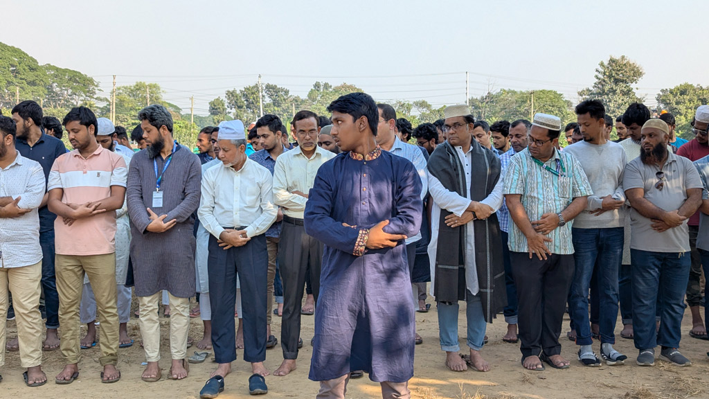 জাবিতে নিহত শিক্ষার্থীর গায়েবানা জানাজা অনুষ্ঠিত