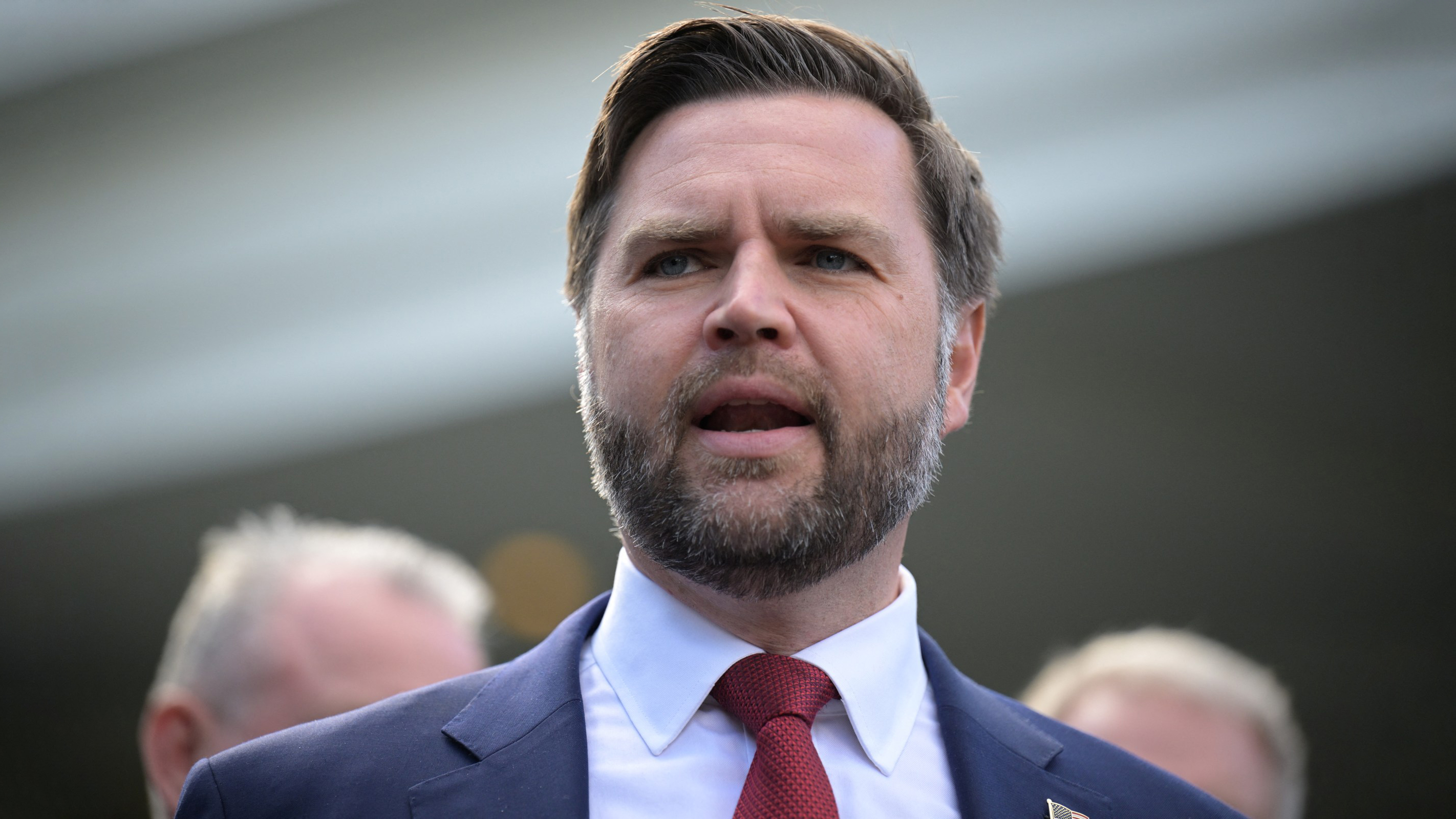 শিগগিরই ইরান থেকে সরে আসবে যুক্তরাষ্ট্র: জেডি ভান্স