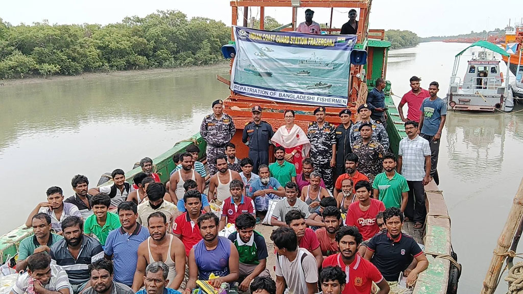 ভারতে ৫ মাস কারাভোগের পর বাংলাদেশে ফিরছেন ৯১ জেলে