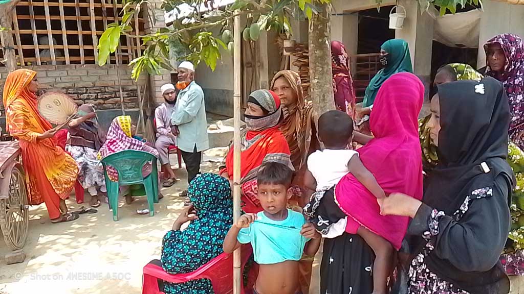 স্ত্রী ও তিন সন্তান হারিয়ে বাকরুদ্ধ শহিদুল, শোকে স্তব্ধ গ্রাম