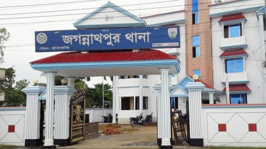 চাঁদাবাজি নিয়ে ব্যবসায়ী ও জমিয়ত নেতার পাল্টাপাল্টি অভিযোগ