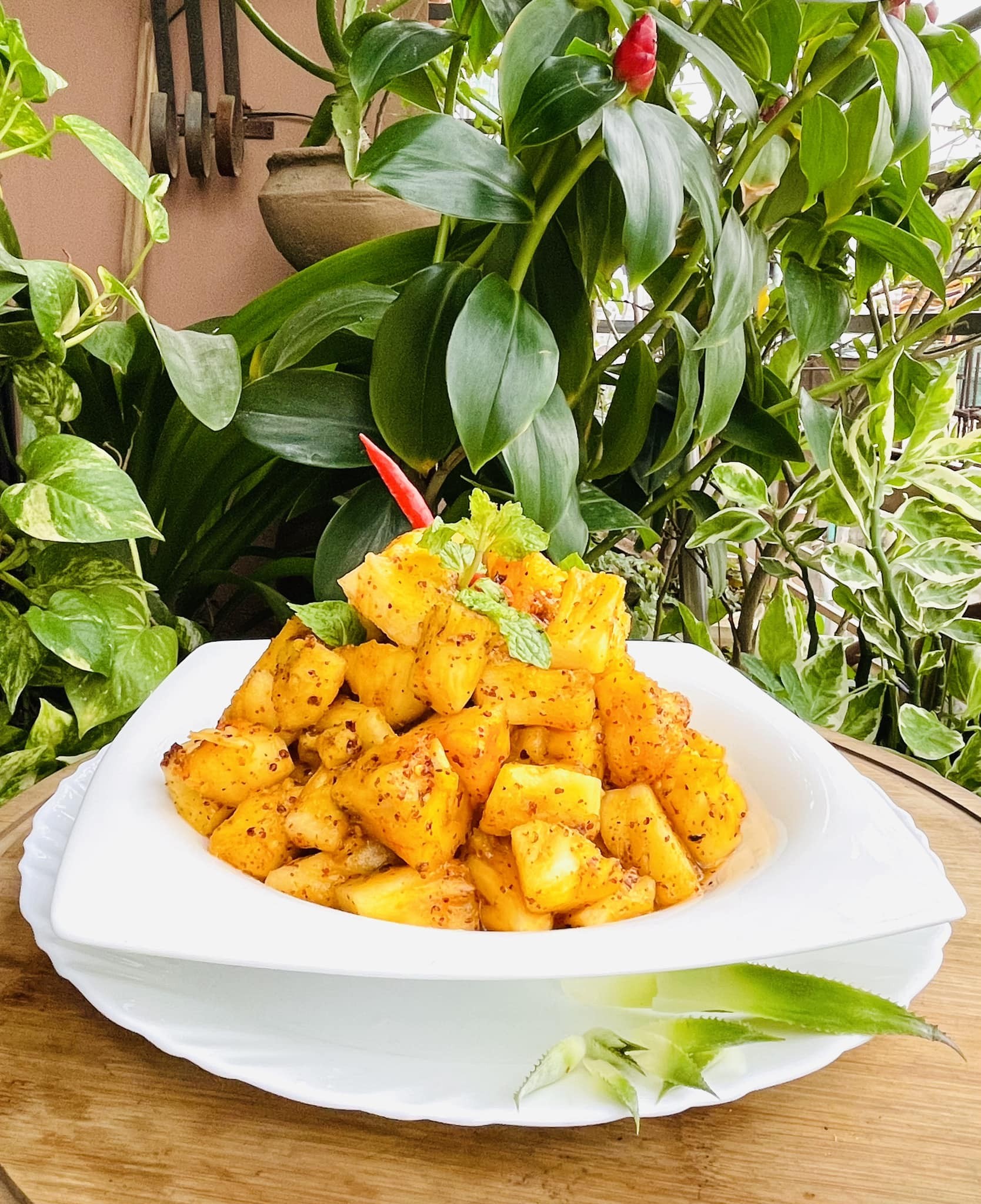 আনারসের ঝাল মিষ্টি সালাদ