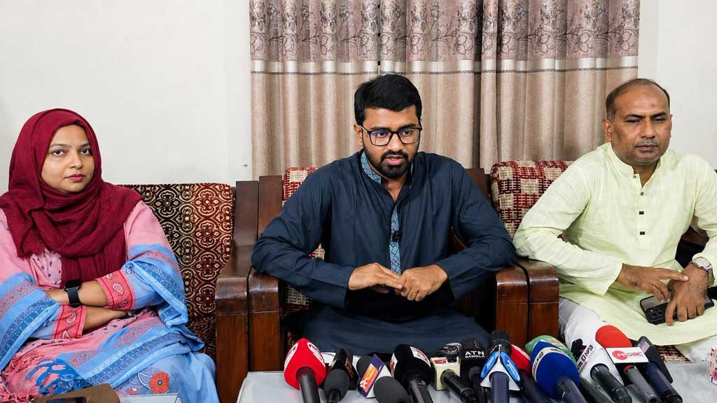 জামায়াত-এনসিপি মব সৃষ্টি করে আওয়ামী লীগের ফেরার পথ তৈরি করে দিচ্ছে: রাশেদ খান