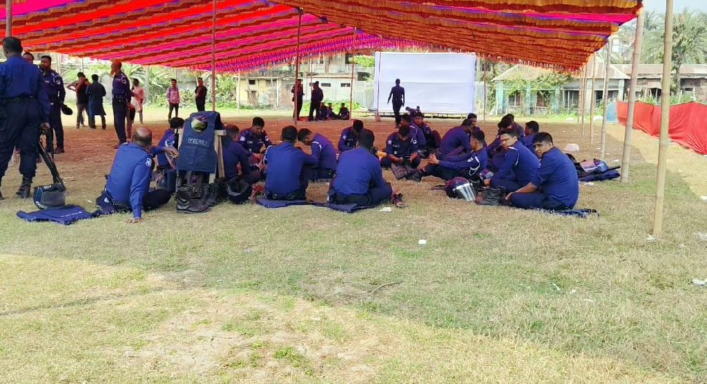 প্রধানমন্ত্রীর সফলতা কামনায় পরাজিত এমপি প্রার্থীর ইফতার মাহফিল, ১৪৪ ধারা জারিতে পণ্ড