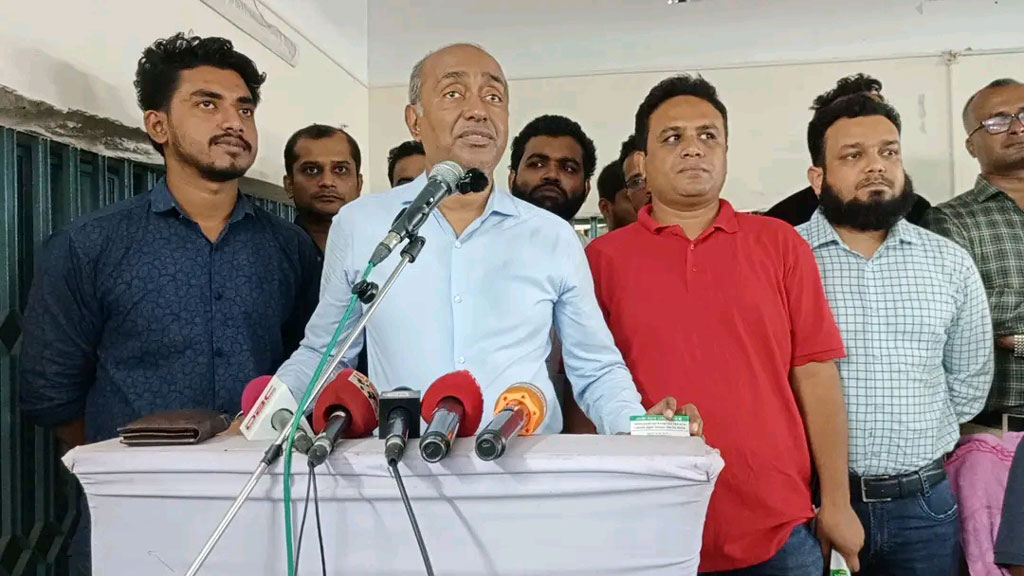 ‘জুলাই বিপ্লবে’ অপরাধীদের বিচার করতে সরকার বদ্ধপরিকর: অ্যাটর্নি জেনারেল