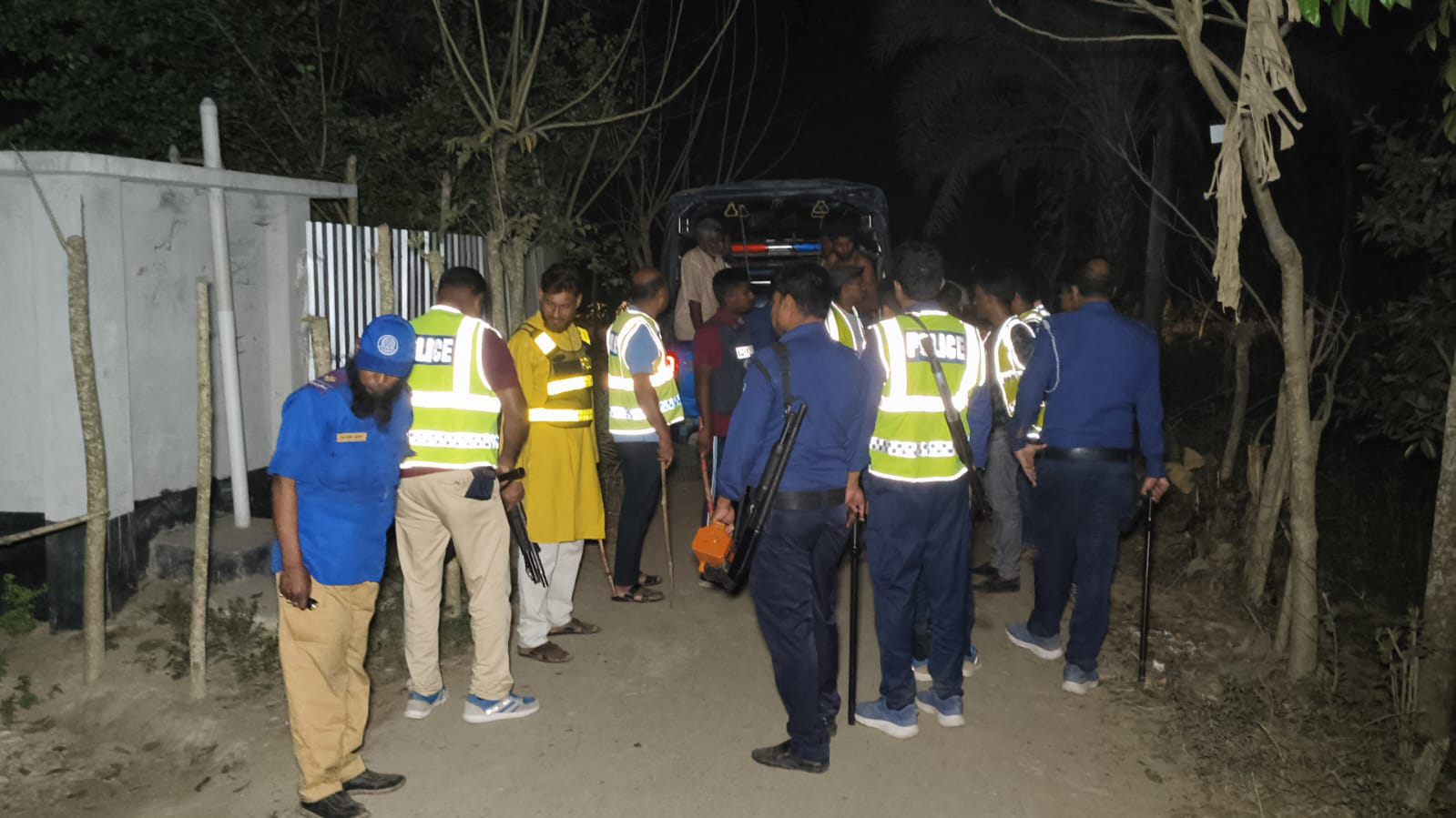 ভিজিএফ চালের কার্ড নিয়ে দুই পক্ষের সংঘর্ষ, আহত ৪০