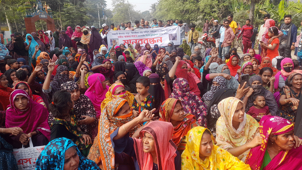 প্রতিবেশীর বাড়ি থেকে শিশুর মরদেহ উদ্ধার: হত্যাকারীর ফাঁসির দাবিতে সড়ক অবরোধ