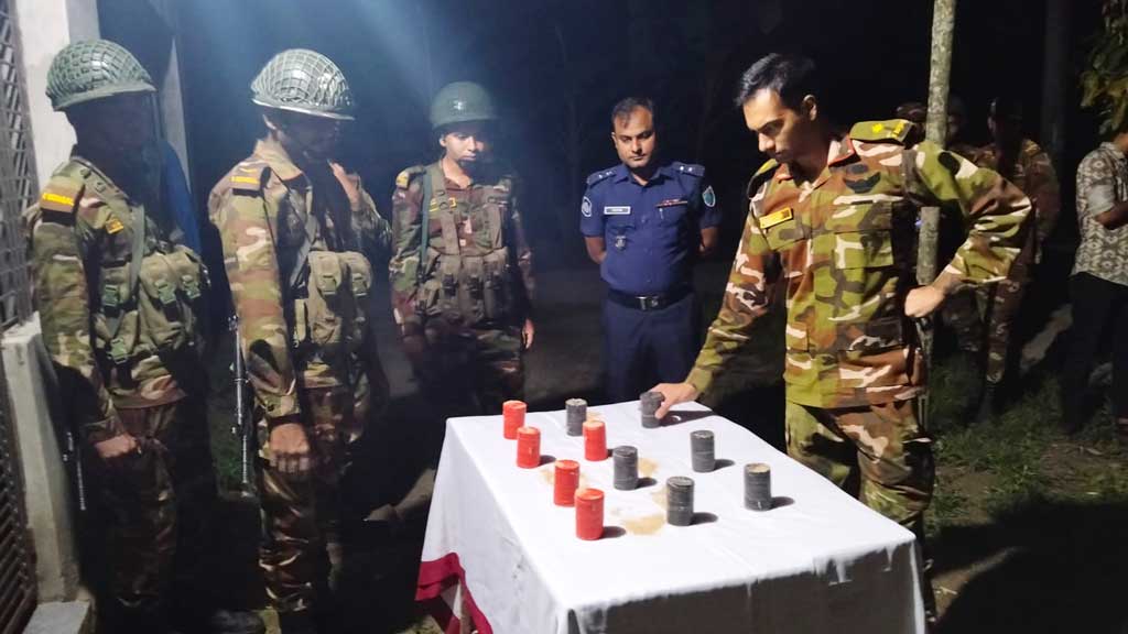 ঝিনাইদহে আবাসন প্রকল্প থেকে ১১ ককটেল উদ্ধার