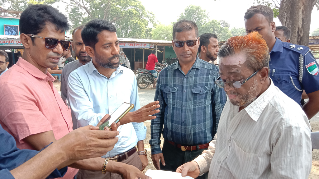 সড়কের জায়গা দখলদারদের অবৈধ স্থাপনা ভাঙতে হবে ৭ দিনের মধ্যে
