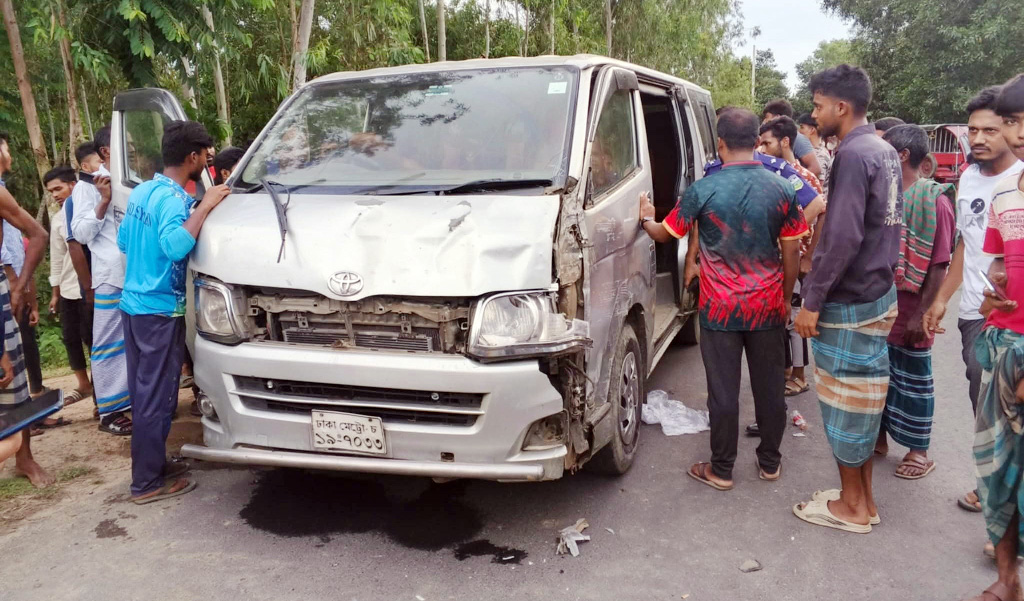 মাদ্রাসা থেকে বাড়ি যাওয়া হলো না ২ শিশুর