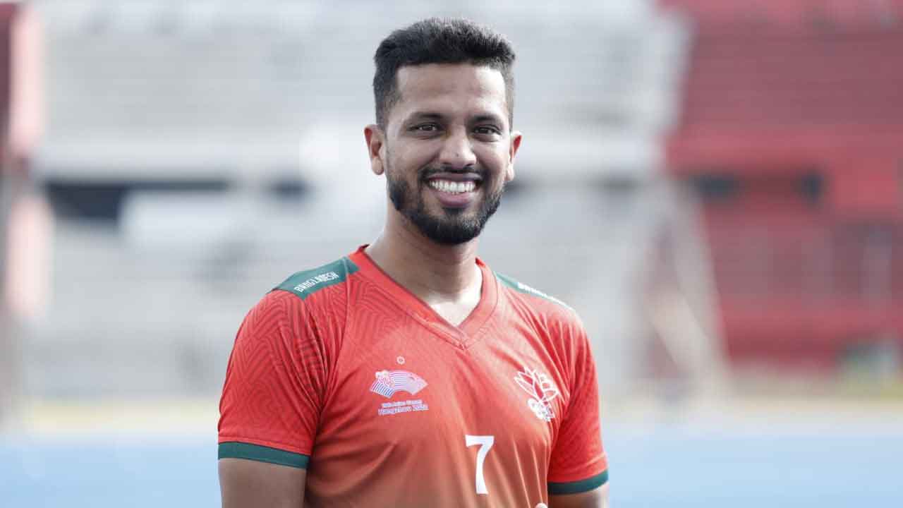 হকিতে ২৪ জনের দলে জিমি