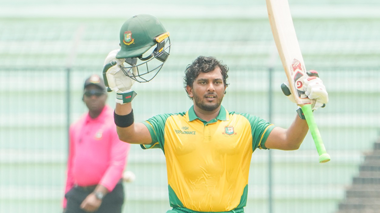 জাকিরের সেঞ্চুরিতে জিম্বাবুয়েকে উড়িয়ে দিল বাংলাদেশ