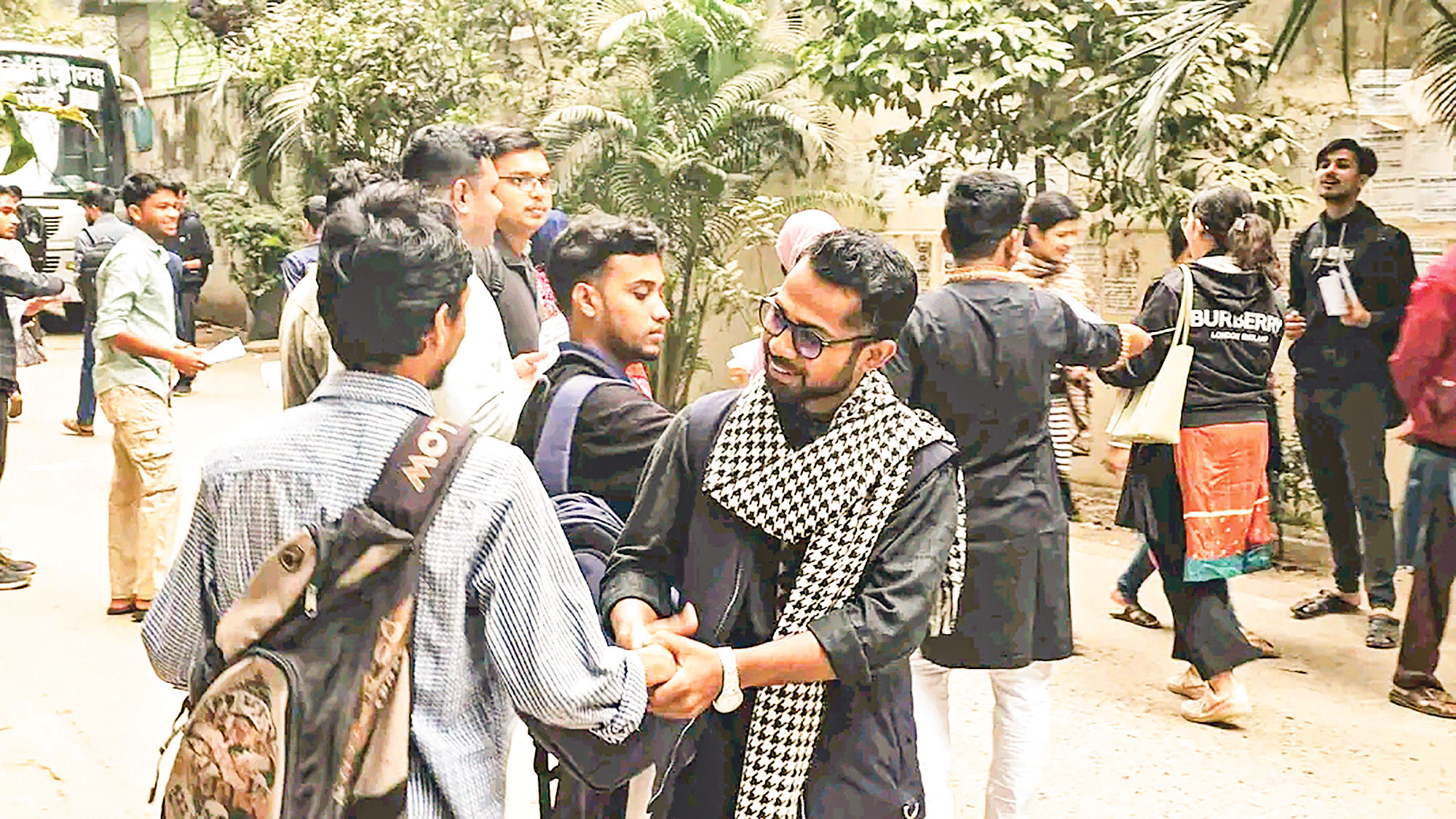 জকসুর প্রচারণা শেষ: সুষ্ঠু ও শঙ্কামুক্ত নির্বাচনের আশায় প্রার্থী ও শিক্ষার্থীরা