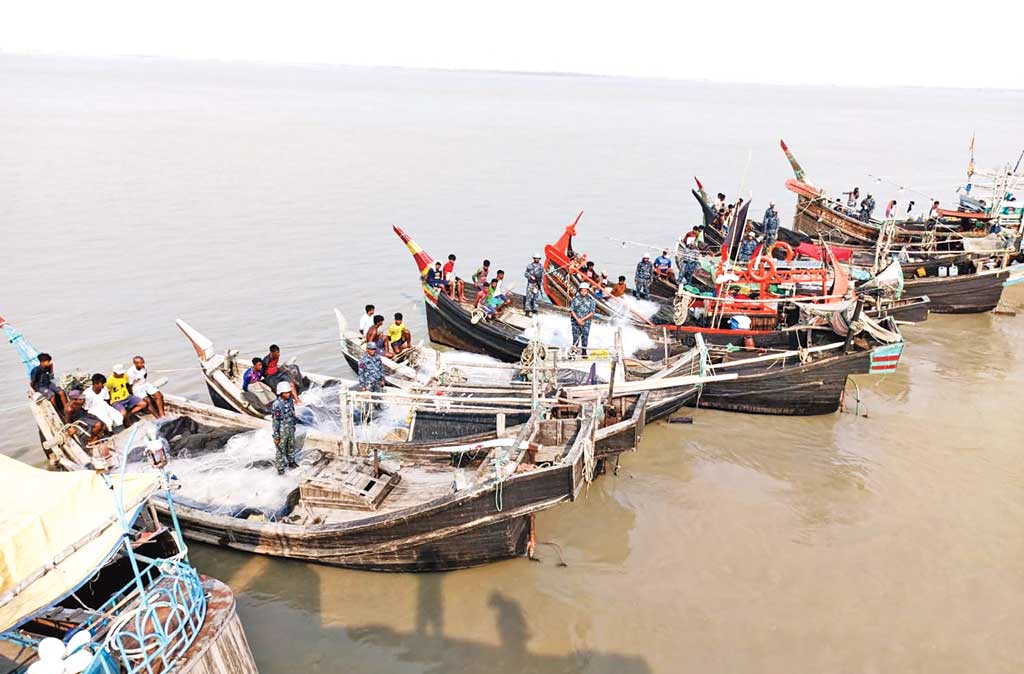 এক মাসেও জেলেরা চাল পাননি
