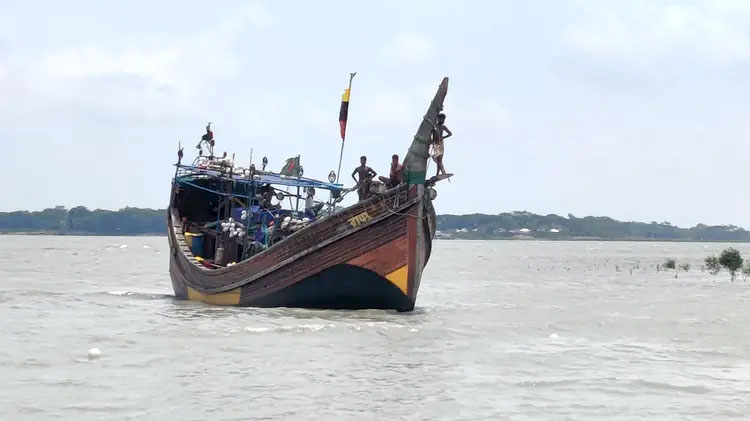 সমুদ্রে মাছ ধরায় ৬৫ দিনের পরিবর্তে ৫৮ দিনের নিষেধাজ্ঞা