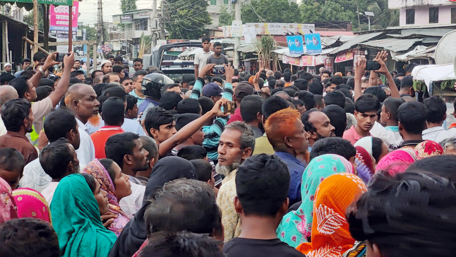নীলফামারীতে শ্যাম্পুর প্যাকেট নিয়ে সংঘর্ষ, চিকিৎসাধীন বৃদ্ধের মৃত্যু