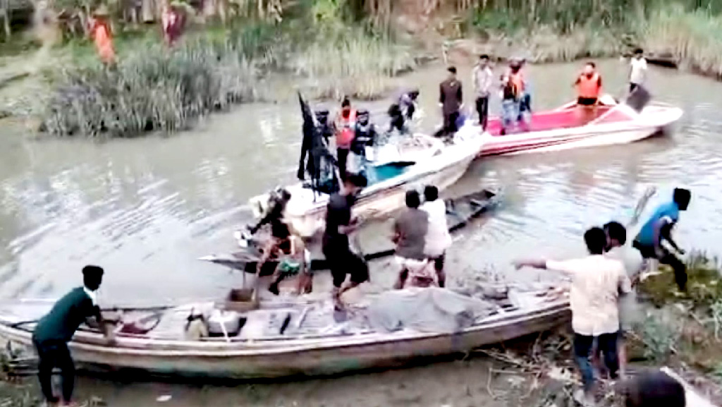 কালাবদর নদীতে কোস্ট গার্ডের অভিযানে জেলেদের হামলা